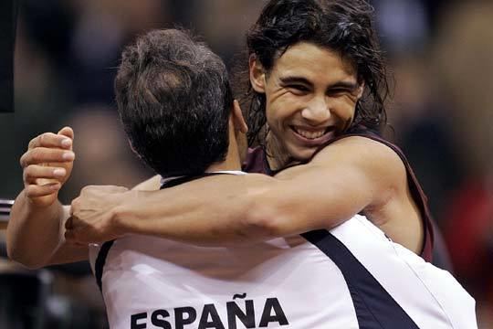 Jordi Arrese Rafael Nadal abraza a Jordi Arrese Edicin impresa EL PAS