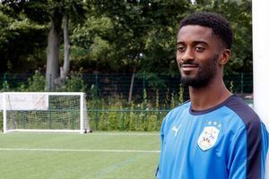 Jordy Hiwula Jordy Hiwula signs for Huddersfield Town The most exciting