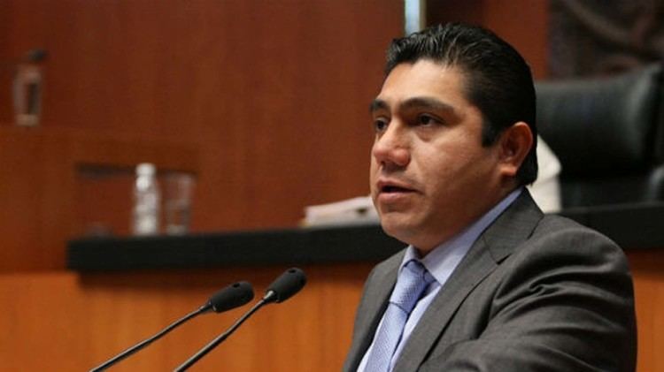 Jorge Luis Preciado Jorge Luis Preciado va por candidatura de Colima