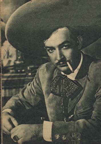 Jorge Negrete jorge negreteA great singerI dont think he smoked cigsor did