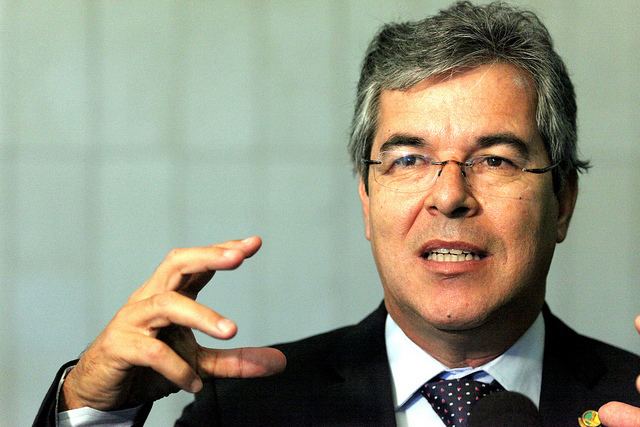 Jorge Viana Jorge Viana condena tentativa de decepar mandato de Dilma