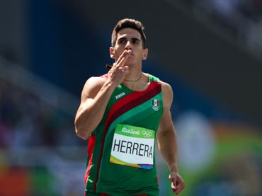 José Carlos Herrera Jos Carlos Herrera se mete a semis de 200 metros en Ro El
