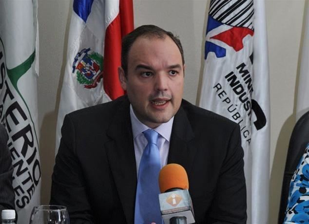 José del Castillo Saviñón INDUSTRIA Y COMERCIO Del Castillo Savin dice que an si RD