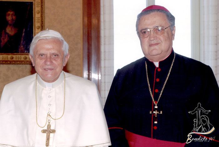 José Ulises Macías Salcedo Benedicto XVI con Mons Jos Ulises Macas Salcedo Flickr