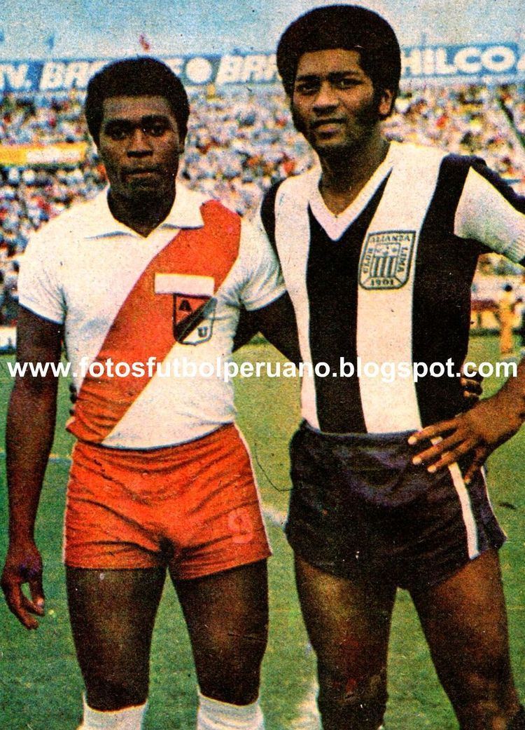 José Velásquez (footballer) Fotos Ftbol Peruano El goleador y el caudillo Jos Leiva y Jos
