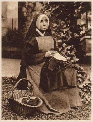 Josefa Menéndez 1000 images about Catholic Mystics on Pinterest Mothers Back to
