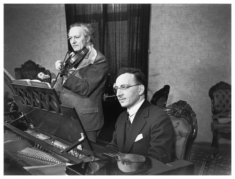 Joseph Rosenstock Kurt Singer and Joseph Rosenstock performing at a benefit concert 1933