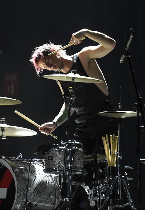 Josh Dun If only I could play drums like Josh Dun But sadly I only took drum