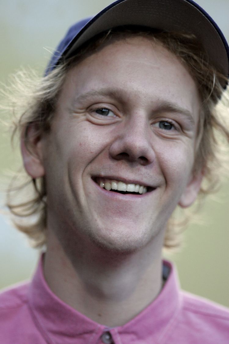 Josh Thomas (comedian) Josh Thomas Wikipedia la enciclopedia libre