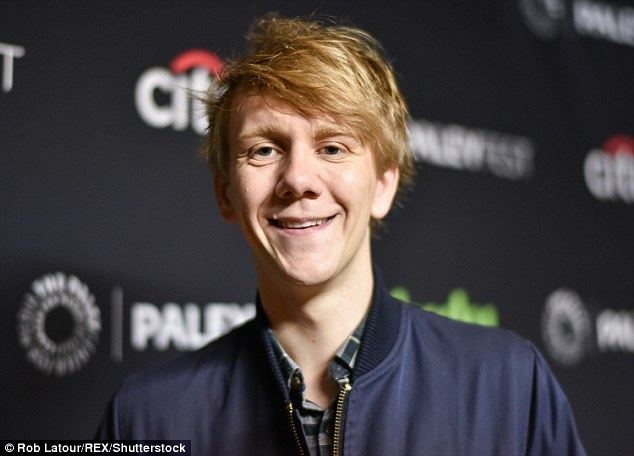 Josh Thomas (comedian) Josh Thomas reveals he had a hair TRANSPLANT Daily Mail Online