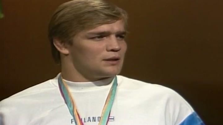Jouko Salomäki Salomki vnsi olympiakullan ruotsalaisesta kylki puudutettuna