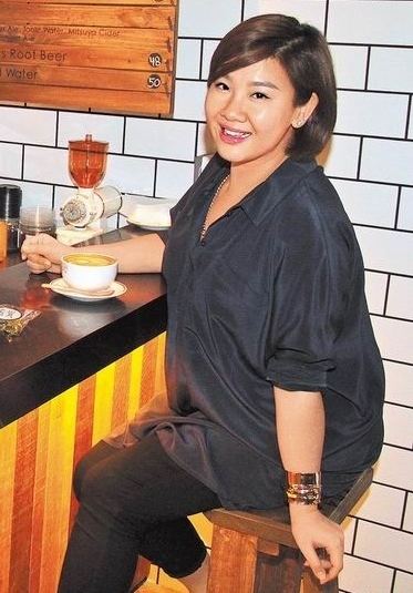 Joyce Cheng Joyce Cheng struggles with obesity she now weighs 90 kg