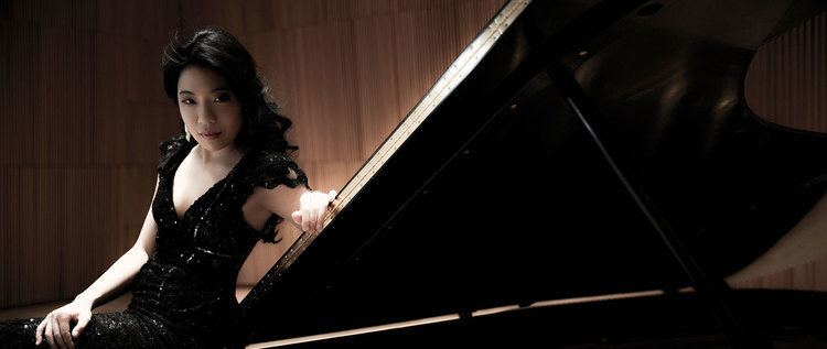 Joyce Yang Joyce Yang Pianist