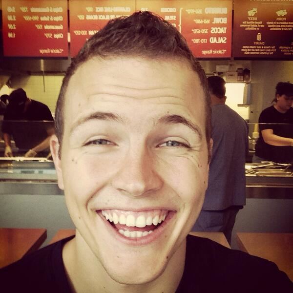 Jerome Jarre JRME JARRE on Twitter quotI AM THE HAPPIEST GUY AT