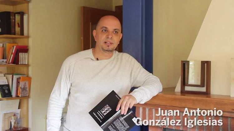 Juan Antonio González Iglesias Un minuto de poesa Juan Antonio GonzlezIglesias Babelia EL PAS