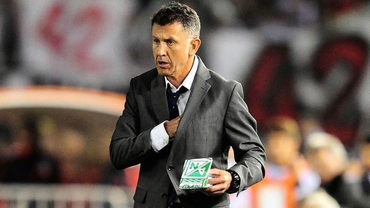 Juan Carlos Osorio Juan Carlos Osorio must rely on his keen eye for detail to