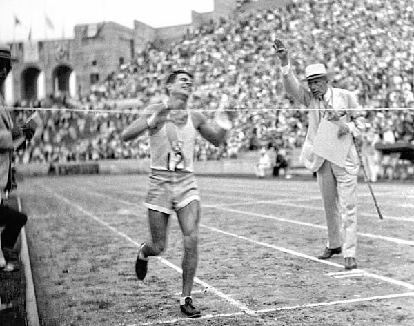 Juan Carlos Zabala 1932 Olympic marathon Framework Photos and Video