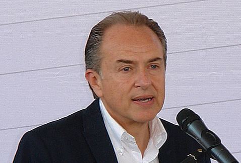 Juan Manuel Carreras Juan Manuel Carreras candidato del PRI al gobierno de SLP Grupo