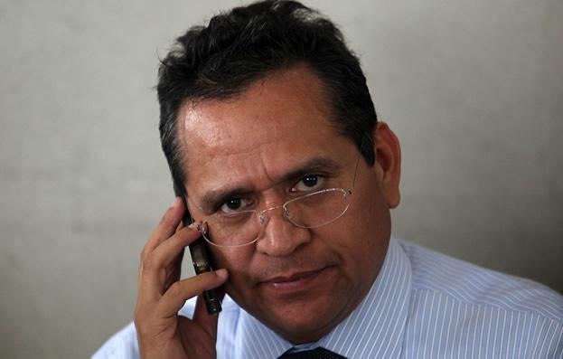 Juan Manuel Oliva El PRI acusa de peculado al exgobernador Oliva ante la PGR