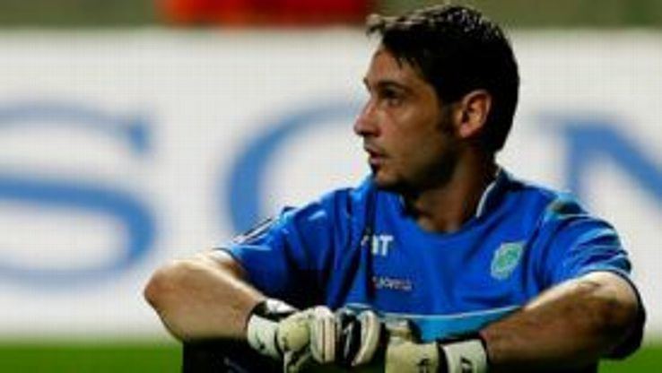 Juan Obelar Uruguayan keeper Juan Obelar loses four fingers in