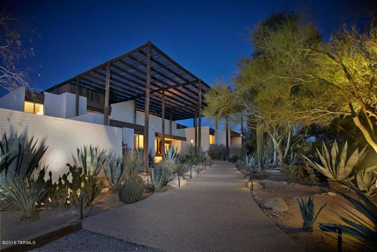 Judith Chafee Inside The Ramada House 26M design by Tucson architect Judith