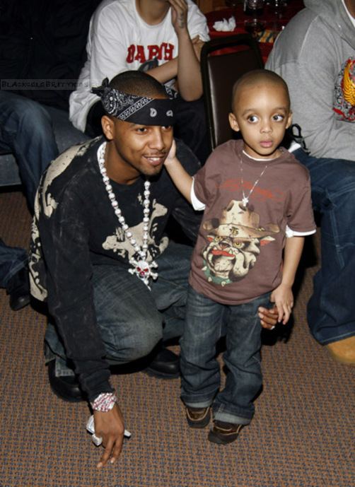 Juelz Santana CANDIDS WITH RAPPER JUELZ SANTANA AND SON JUJU BLACKCELEBRITYKIDS