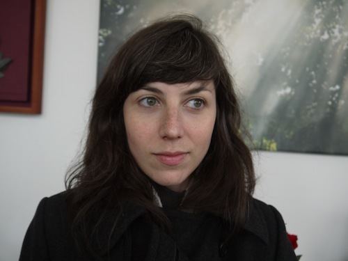 Julia Holter Julia Holter Moni Mon Amie OFFICIAL VIDEO Street Factors