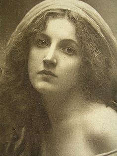 Julia Margaret Cameron httpssmediacacheak0pinimgcom236x6b646a