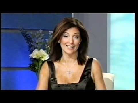 Julia Roberts (QVC presenter) Julia Roberts QVC 2004 09 18 1a YouTube