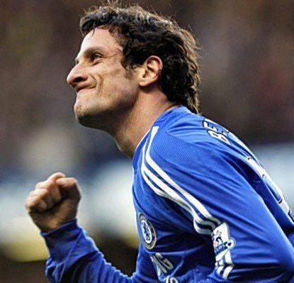Juliano Belletti Time is running out for culthero Juliano Belletti Sport
