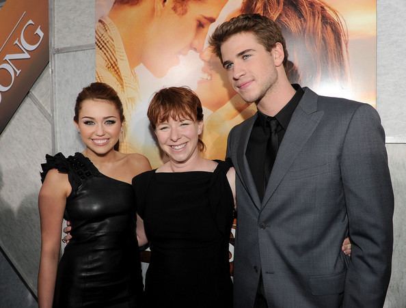 Julie Anne Robinson Liam Hemsworth and Julie Anne Robinson Photos Premiere