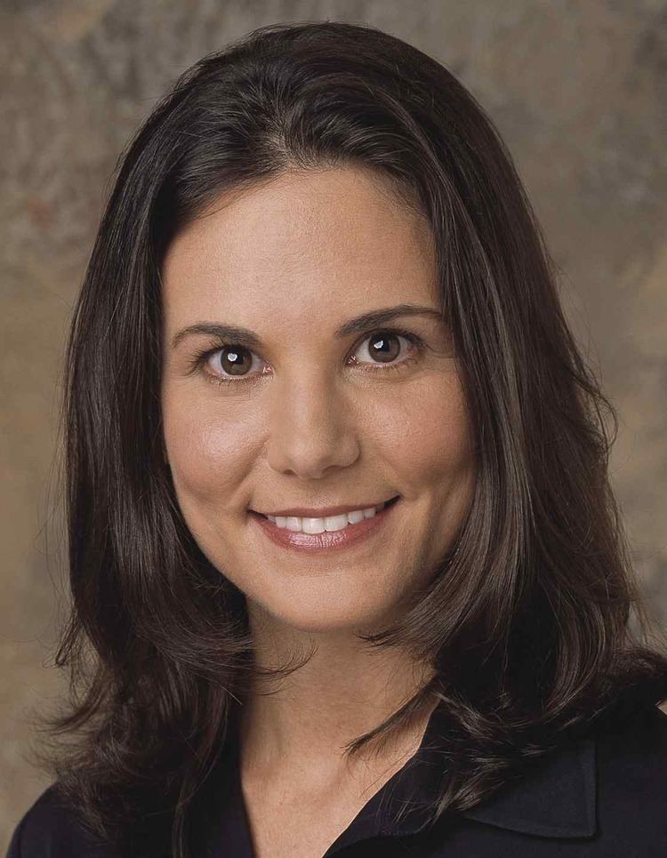 Julie McNamara CBS TV Studios Julie McNamara Upped To EVP Drama Development For B