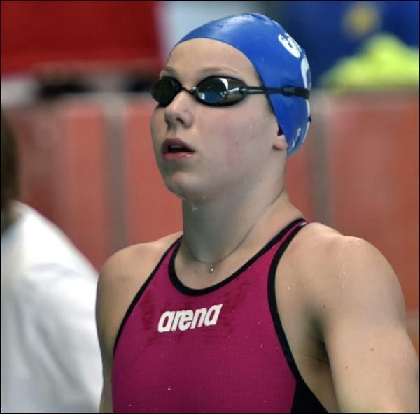 Julie Meynen Schwimmerin Julie Meynen verbessert Landesrekord