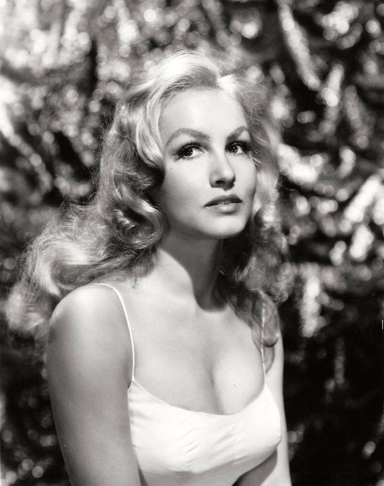 Julie Newmar Julie Newmar Interview