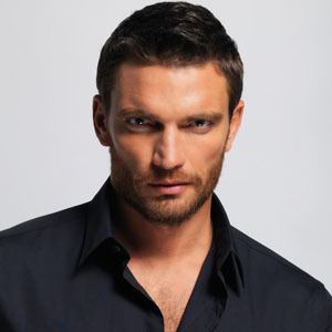 Julián Gil Julin Gil News Pictures Videos and More Mediamass