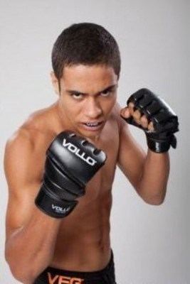 Julio Cesar (mixed martial artist) httpsimagestapologycomletterboximages42506