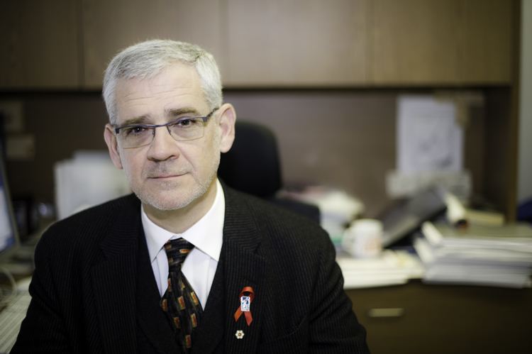 Julio Montaner Vancouver doctor endorses plan as chief architect of new