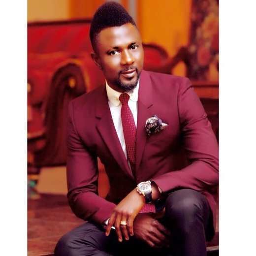 Julius Aghahowa Julius Aghahowa Former Super Eagles striker dapper in new photos as