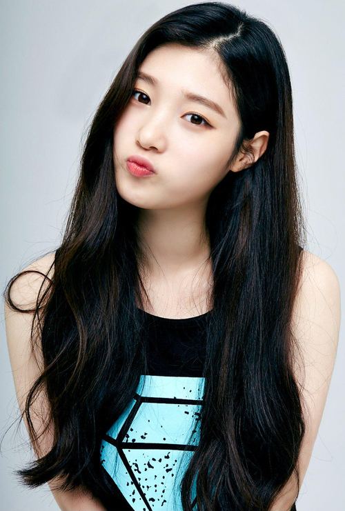 Jung Chae-yeon Jung Chaeyeon by ioiglobal on WHI