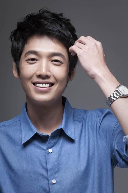 Jung Kyung-ho (actor, born 1983) Biografia Jung Kyung Ho