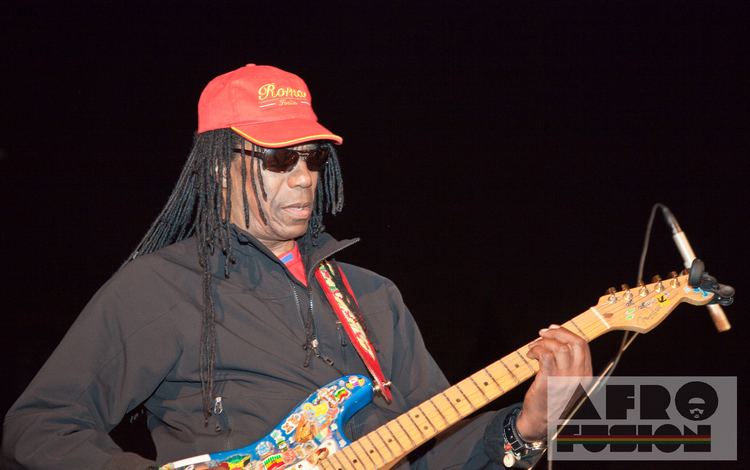 Junior Marvin Reggae Guitarist Junior Marvin talks with Afrofusion TV