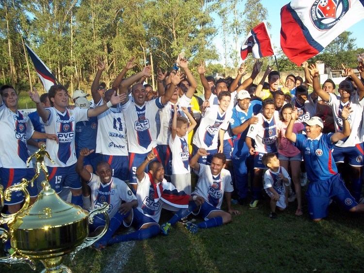 Junior Team Futebol Junior Team apresenta elenco e firma parceria com Coritiba