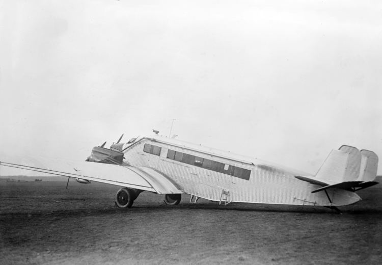 Junkers G 31 FileJunkers G31 on the ground c1927jpg Wikimedia Commons