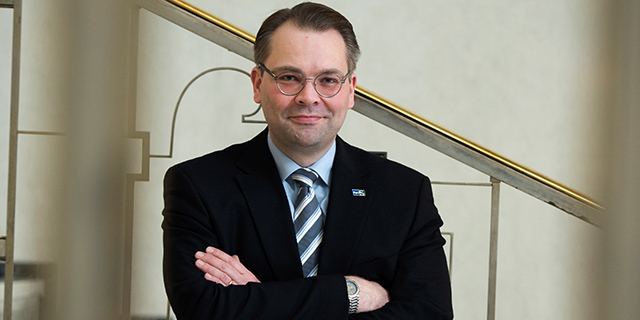 Jussi Niinistö Jussi Niinist Valmius ei ole vallansiirtoa Suomen Uutiset