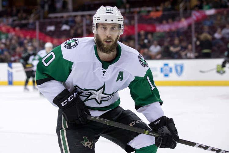 Justin Dowling Justin Dowling Inks Two Year Extension With Stars