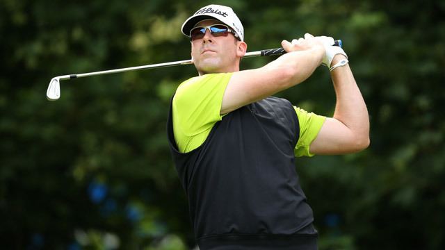 Justin Hicks Justin Hicks breaks out of pack to lead Webcom Tour