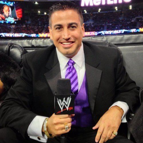 Justin Roberts Fans of WWE Raw Ring Aunoceer Justin Roberts Sapple639s blog