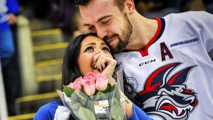 Justin Sawyer ECHL player proposes to girlfriend during intermission