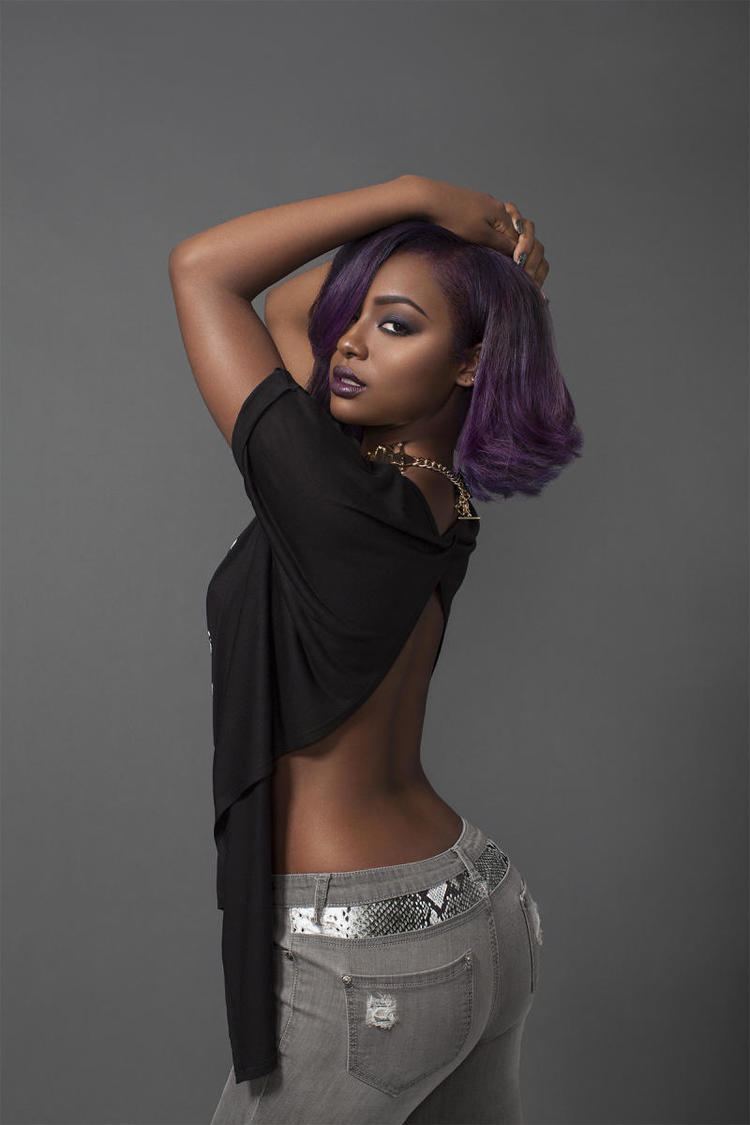 Justine Skye La Belle Roc FallHoliday 2015 Lookbook Featuring Justine