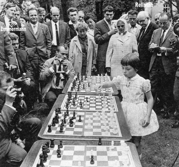 Jutta Hempel The chess games of Jutta Hempel